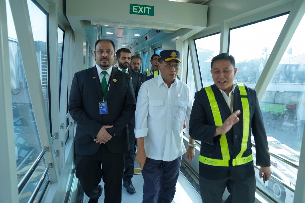 صور.. مبادرة طريق مكة بمطار سكارنو هاتا بإندونيسيا