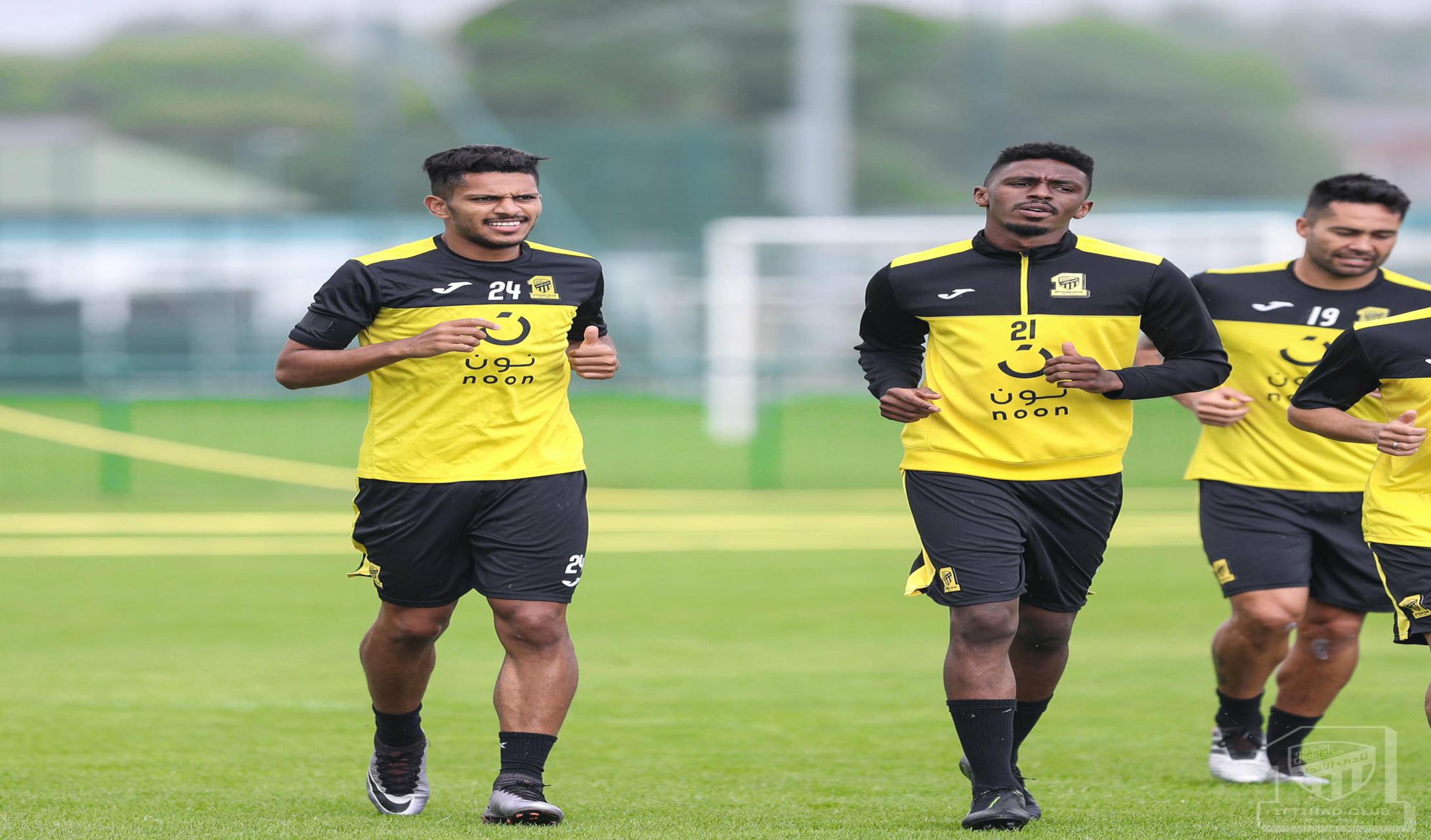 نجوم الاتحاد يصلون إلى الإمارات