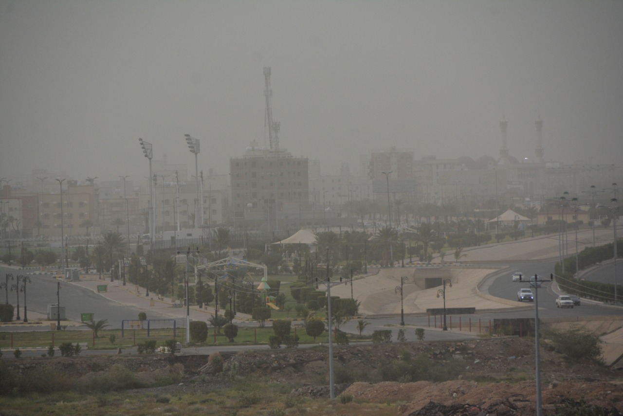 مدني حائل يحذر من غبار يومي الجمعة والسبت