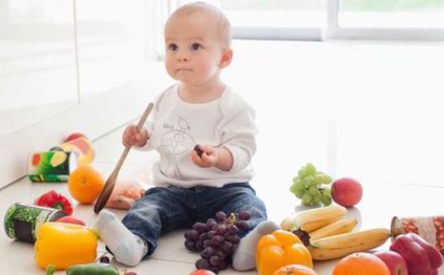 6 أطعمة تضر بصحة الطفل