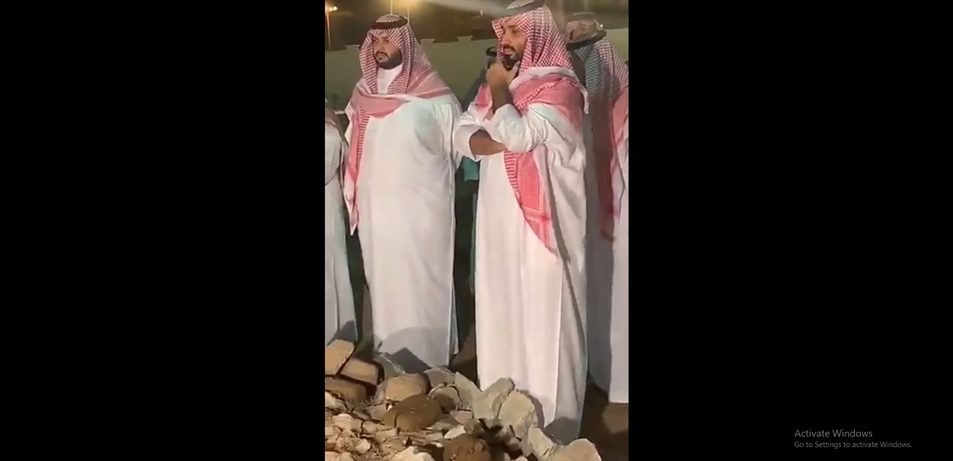 فيديو.. دفن الفقيد الأمير بندر بن عبدالعزيز بحضور ولي العهد