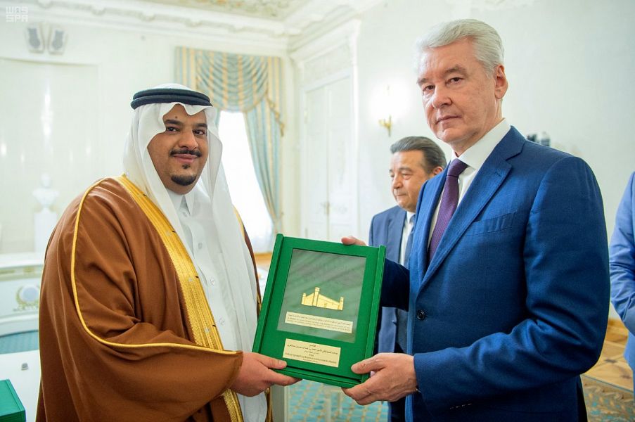 أمير الرياض بالنيابة يلتقي عمدة موسكو