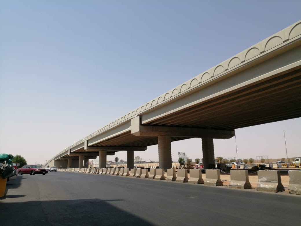 إنهاء 95%؜ من أعمال جسر تقاطع طريق الملك فهد مع طريق الإمام بن فيصل