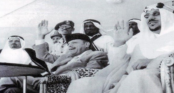 صور نادرة للملك سعود خلال استقبال رئيس باكستان قبل 63 عاماً