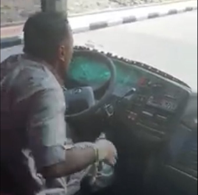 القبض على باكستاني بدت عليه تصرفات غريبة أثناء قيادة حافلة ركاب بمكة