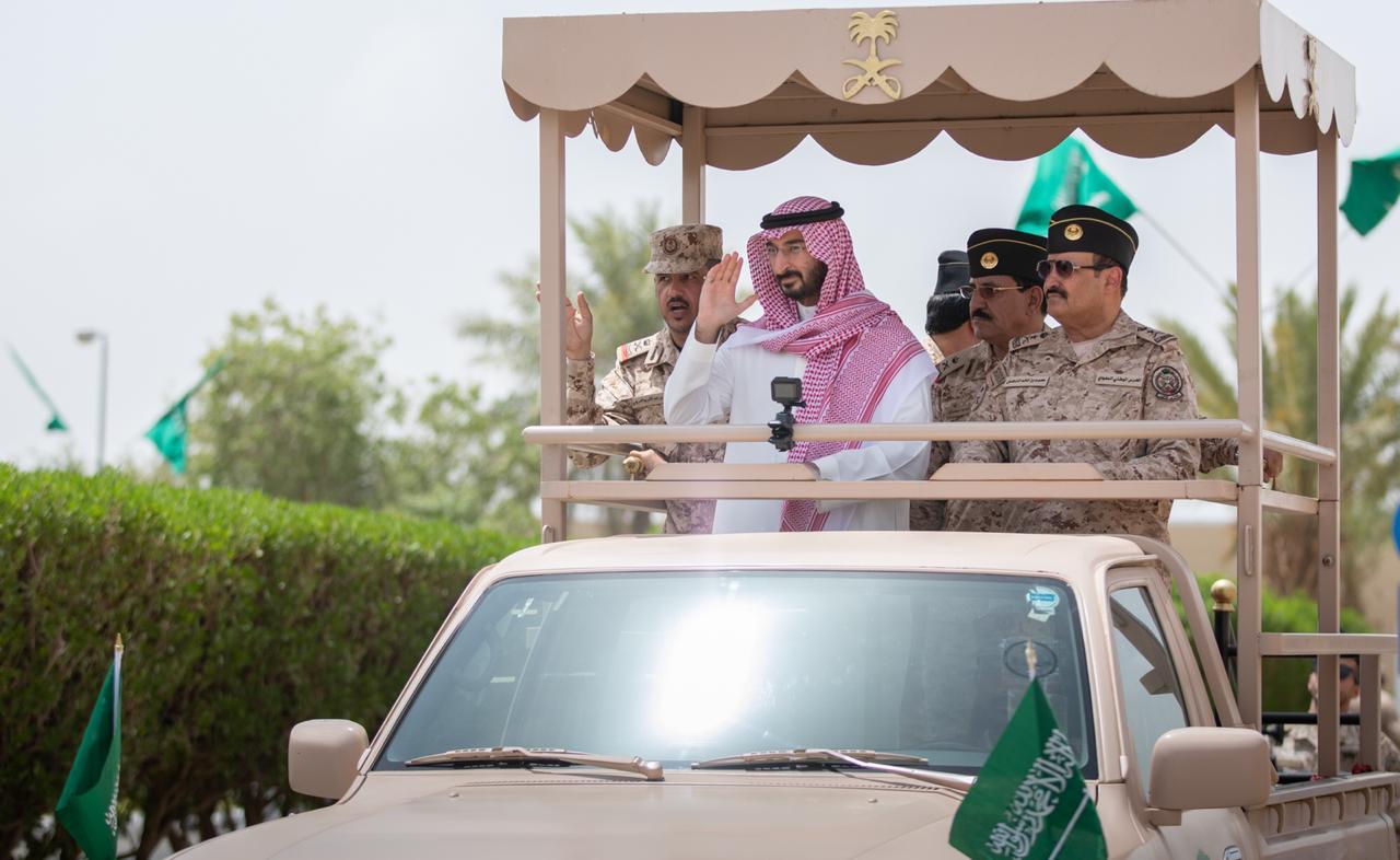 عبدالله بن بندر يتفقد قوات ومقرات الحرس الوطني بالحج