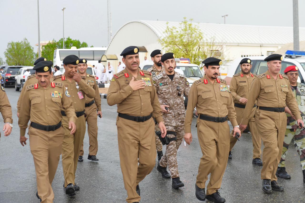 مدير الأمن العام يتفقد المواقع الأمنية في مشعر عرفات