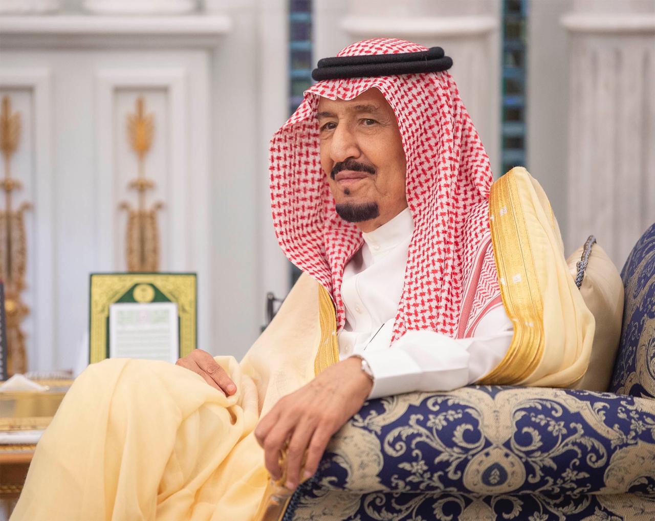 الملك سلمان يتلقى رسالة خطية من ولي عهد الكويت - المواطن