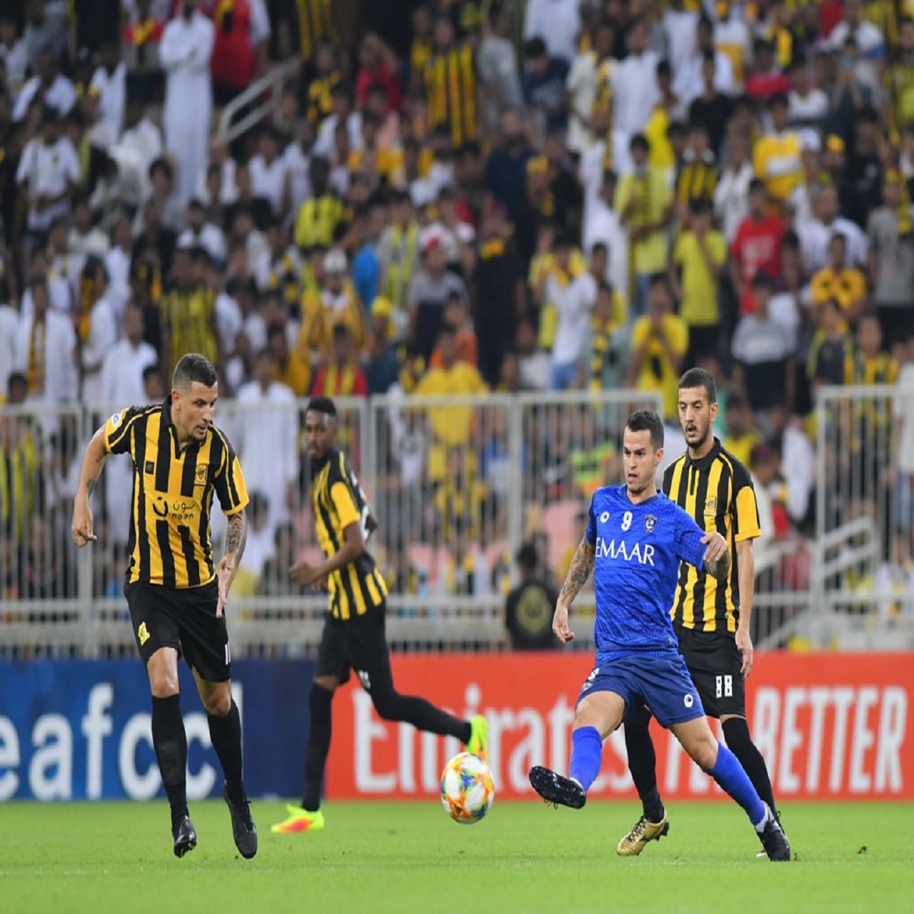 الاتحاد والهلال يتعادلان سلبيًّا في الشوط الأول