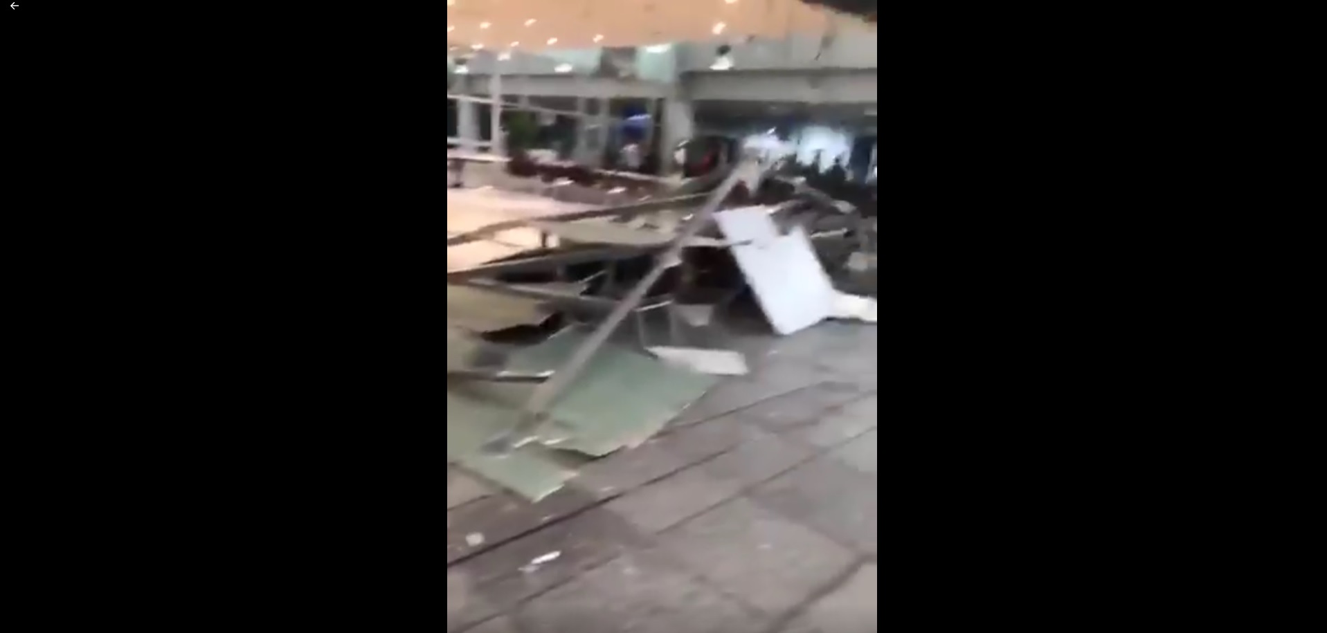 فيديو.. سقوط جزء محدود من سقف مطار الملك عبدالعزيز