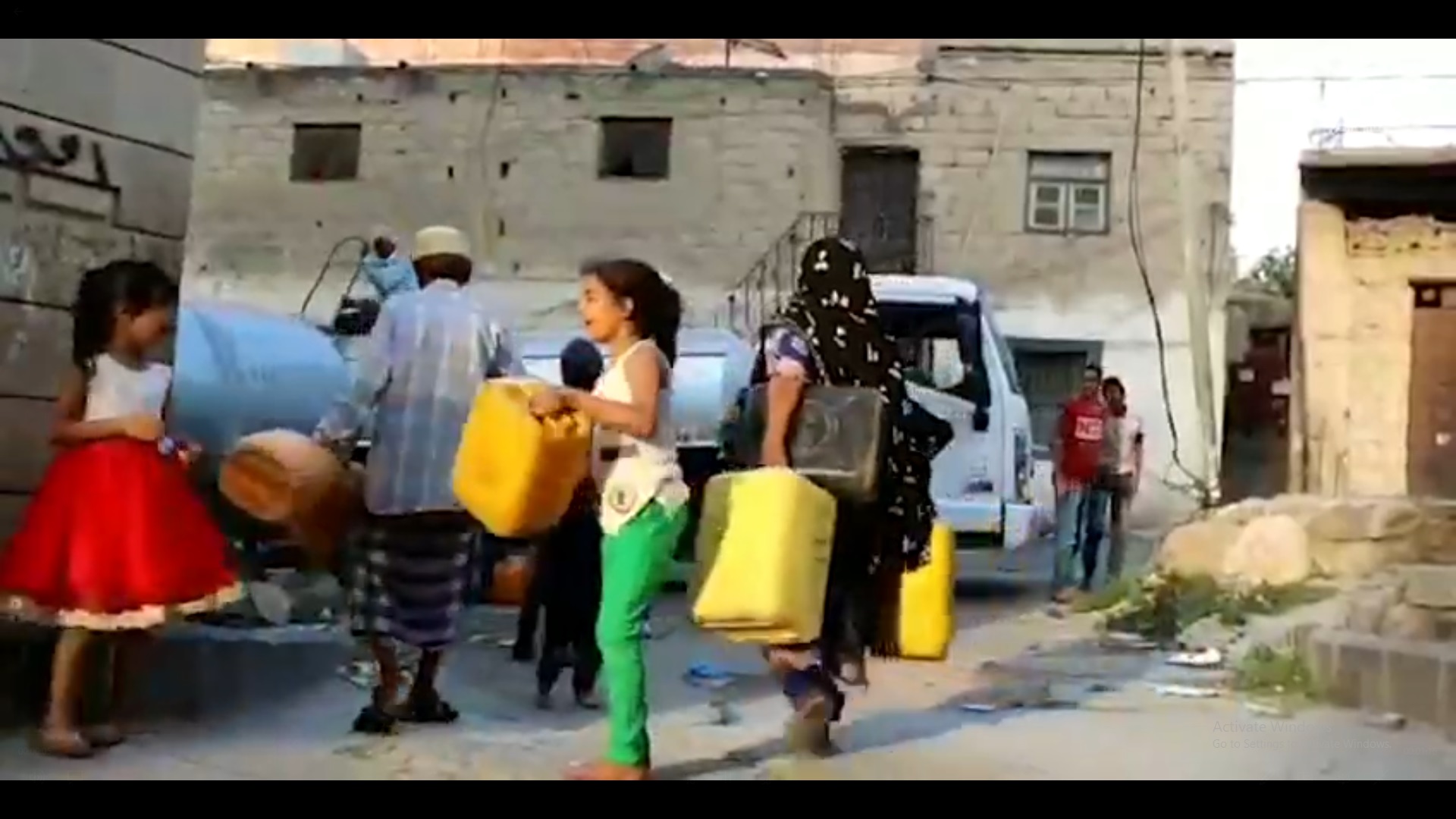 فيديو.. السعودي لتنمية وإعمار اليمن يوفر المياه للبلد الشقيق
