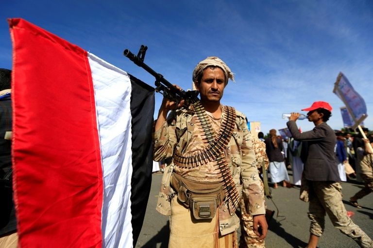 سفير المملكة المتحدة لدى اليمن: لا يحق للحوثي تحديد موعد معي
