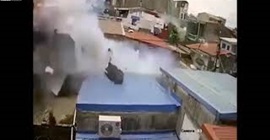 فيديو.. لحظة انفجار أنبوب غاز داخل منزل!