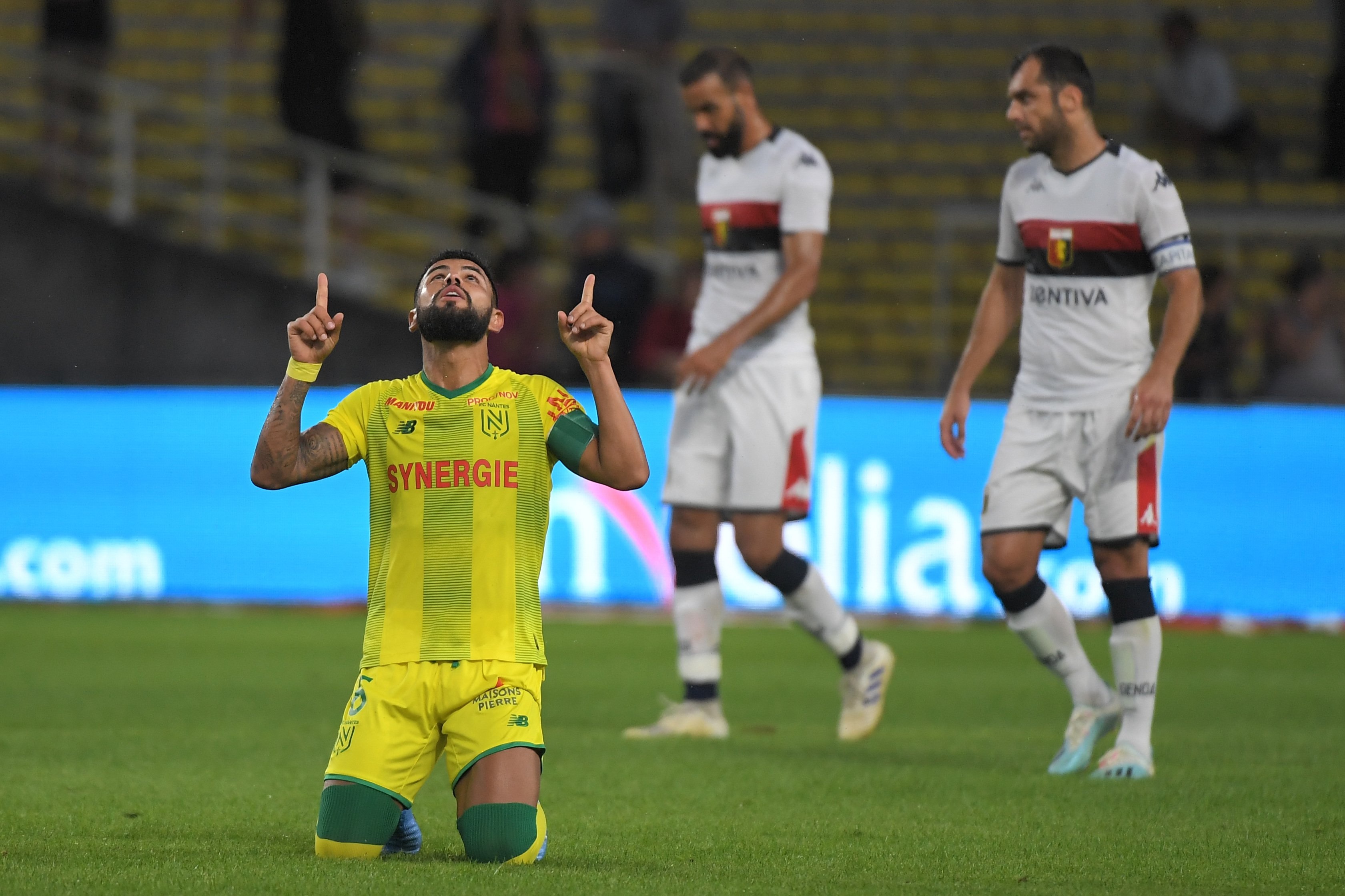 فيديو.. #الأهلي يتعاقد مع لوكاس ليما