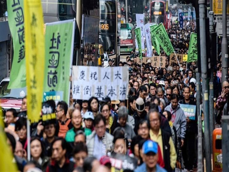 إلغاء جميع رحلات مطار هونغ كونغ بعد اقتحام آلاف المتظاهرين له