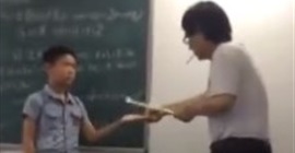 فيديو.. معلم يعتدي على طالب بطريقة وحشية