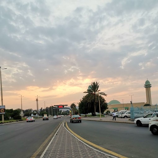 أمطار مصحوبة برياح نشطة وجريان السيول على محافظات مكة