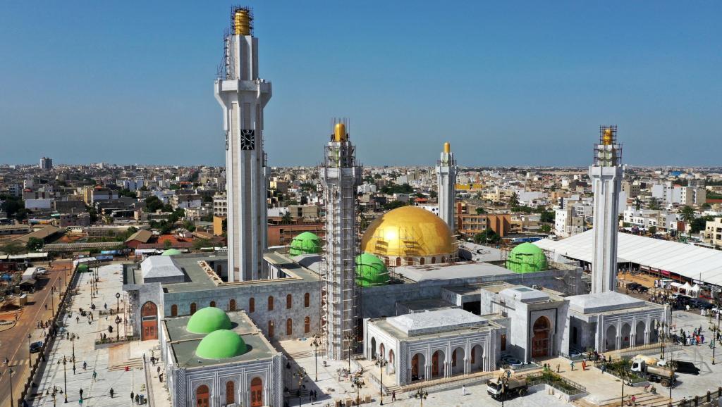 افتتاح أكبر مسجد في غرب إفريقيا بداكار.. يسع 30 ألف مصلٍ