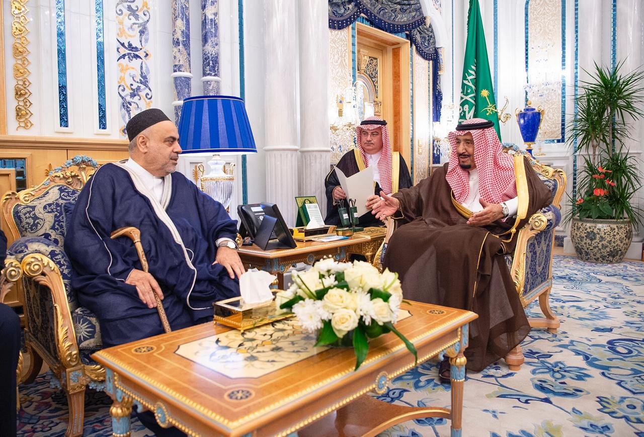 الملك سلمان يستقبل رئيس إدارة مسلمي القوقاز