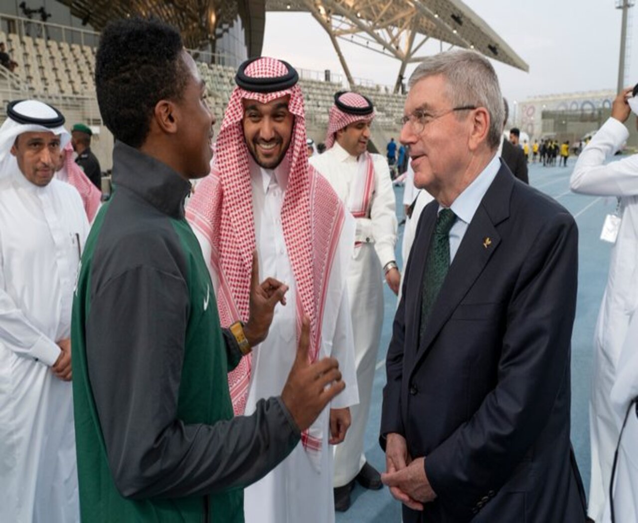 الأولمبية السعودية تطلق شعارها الجديد بحضور عبدالعزيز الفيصل وباخ