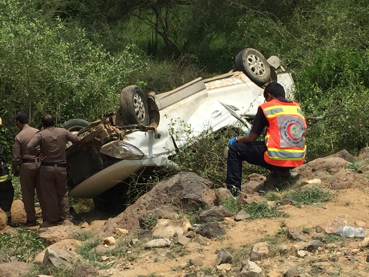 صور.. وفاة سيدتين بحادث مروع على طريق العارضة