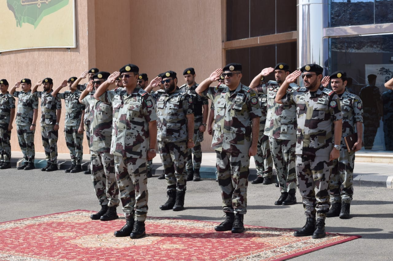 اللواء العمري يتفقد قوات الطوارئ بالحد الجنوبي ولقطات مثيرة للتدريبات