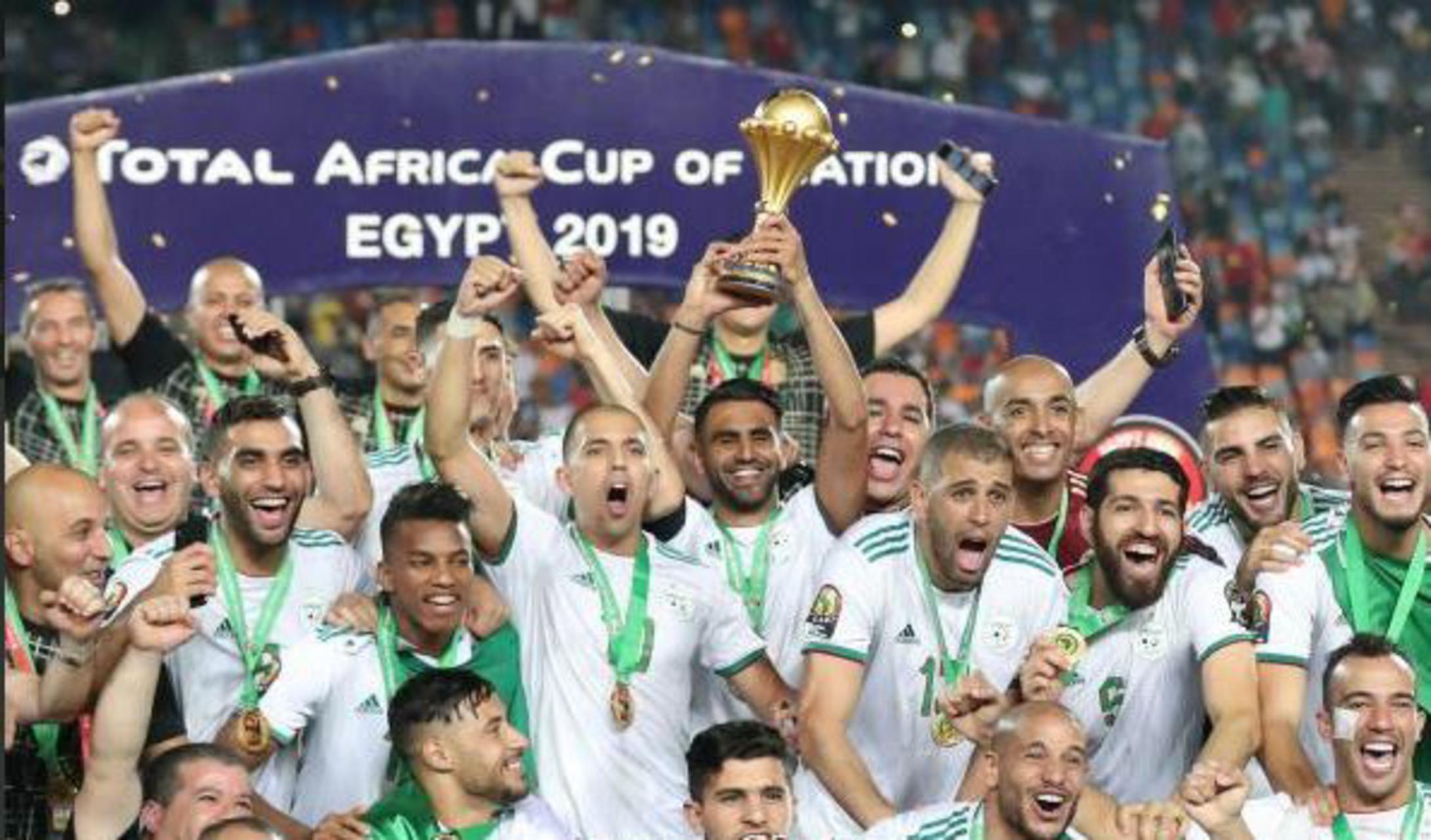 استدعاء 5 لاعبين من دوري محمد بن سلمان للمحترفين لقائمة الجزائر