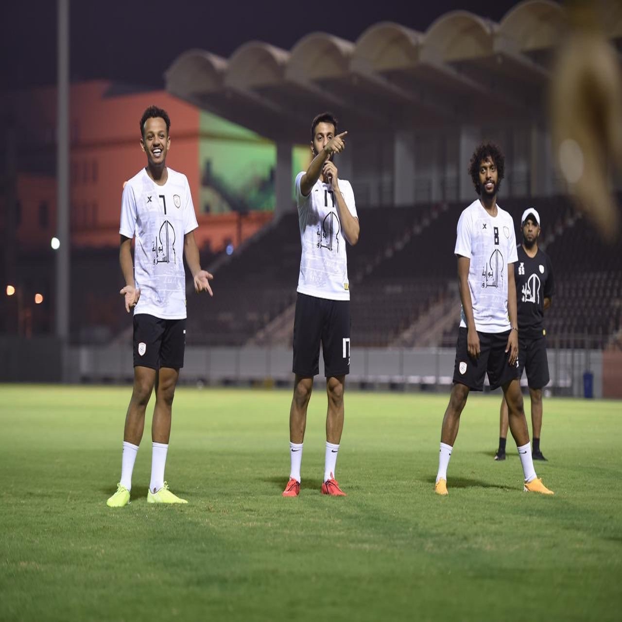 هولندي يُدير مباراة ضمك والشباب في دوري محمد بن سلمان