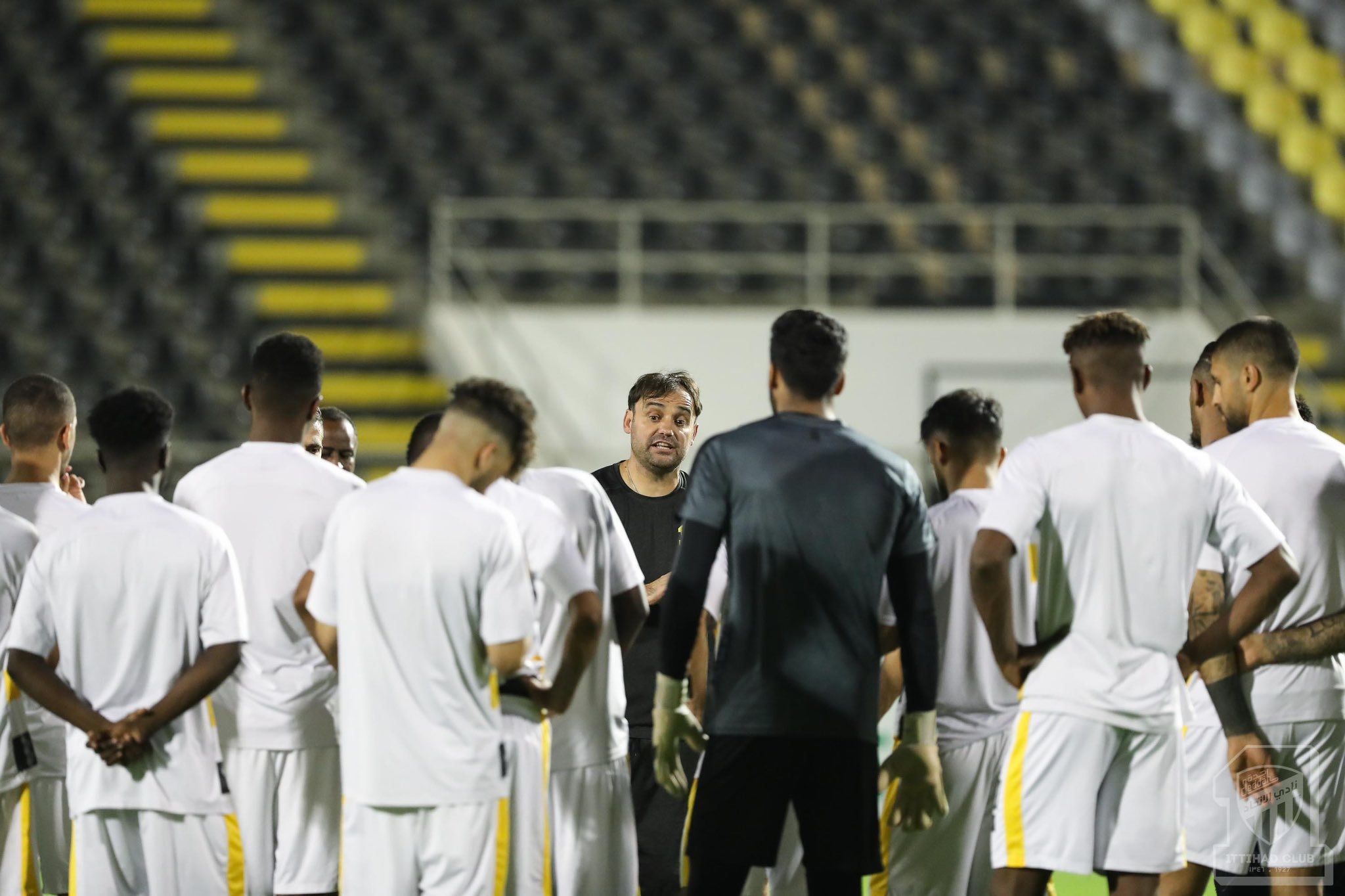 مباراة الشباب طوق نجاة لـ سييرا