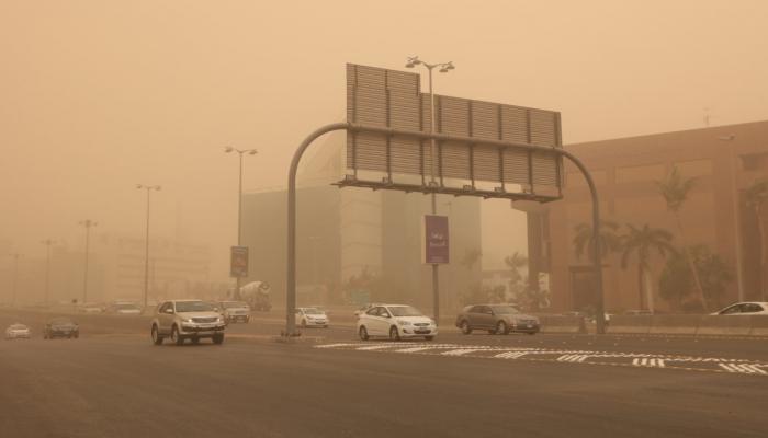 تحذير من موجة غبار على منطقة مكة حتى الـ 9 مساء