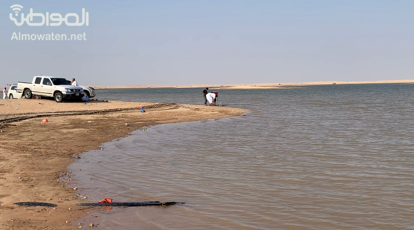 فيديو.. الأمطار وروعة الأجواء تجذب الزوار بحفر الباطن