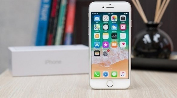 أبل تطلق iPhone SE 2 في هذا الموعد.. السعر مفاجأة