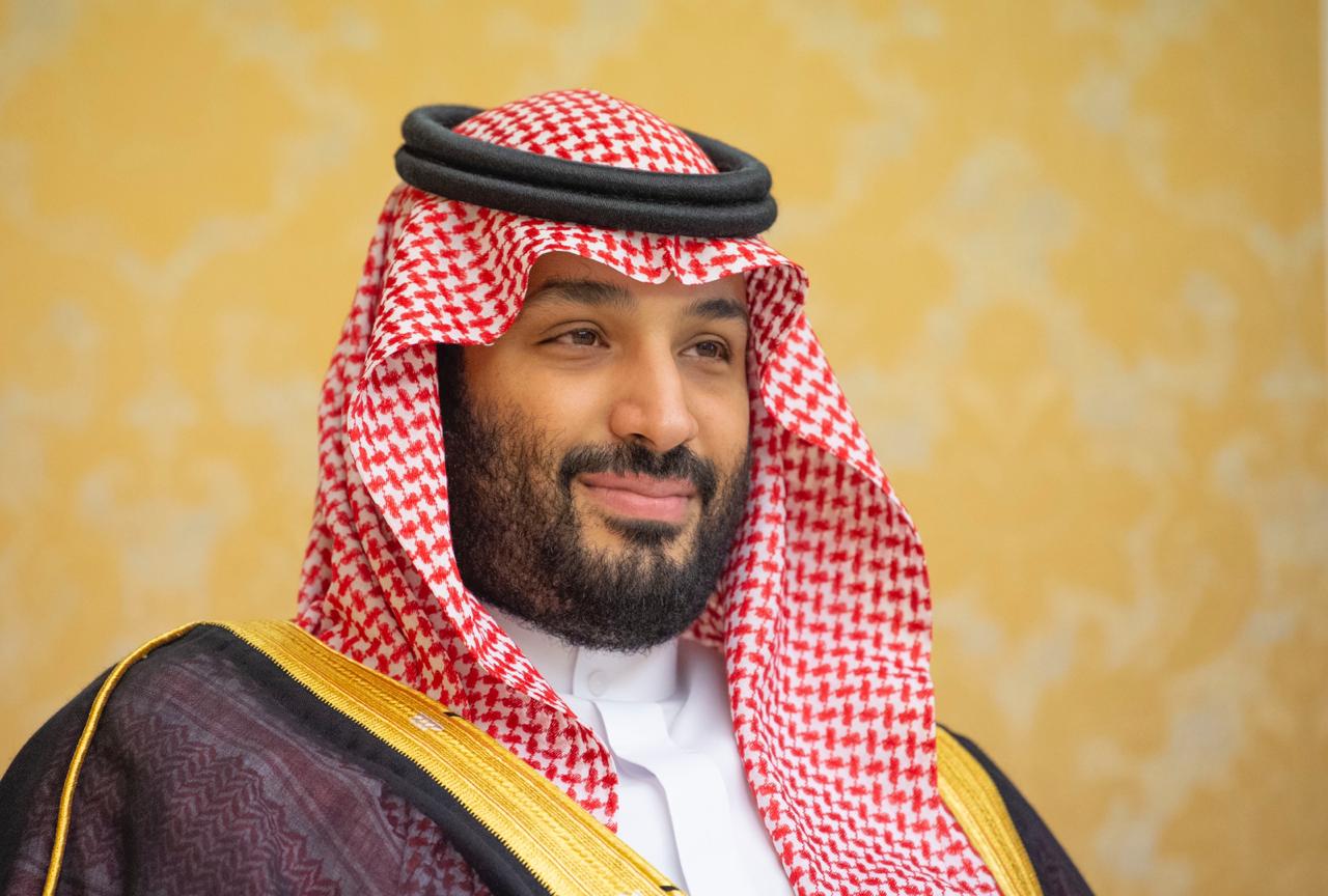 ولي العهد يتلقى اتصالًا من ملك البحرين للاطمئنان على صحة الملك سلمان