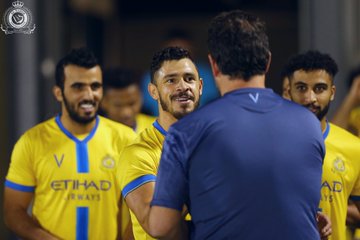 جوليانو يعود لتدريبات النصر بعد 24 يومًا