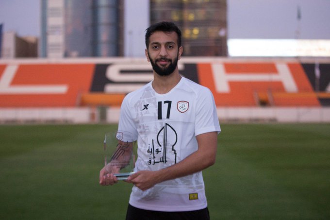 عبدالله الشامخ أفضل لاعب في الشباب عن سبتمبر