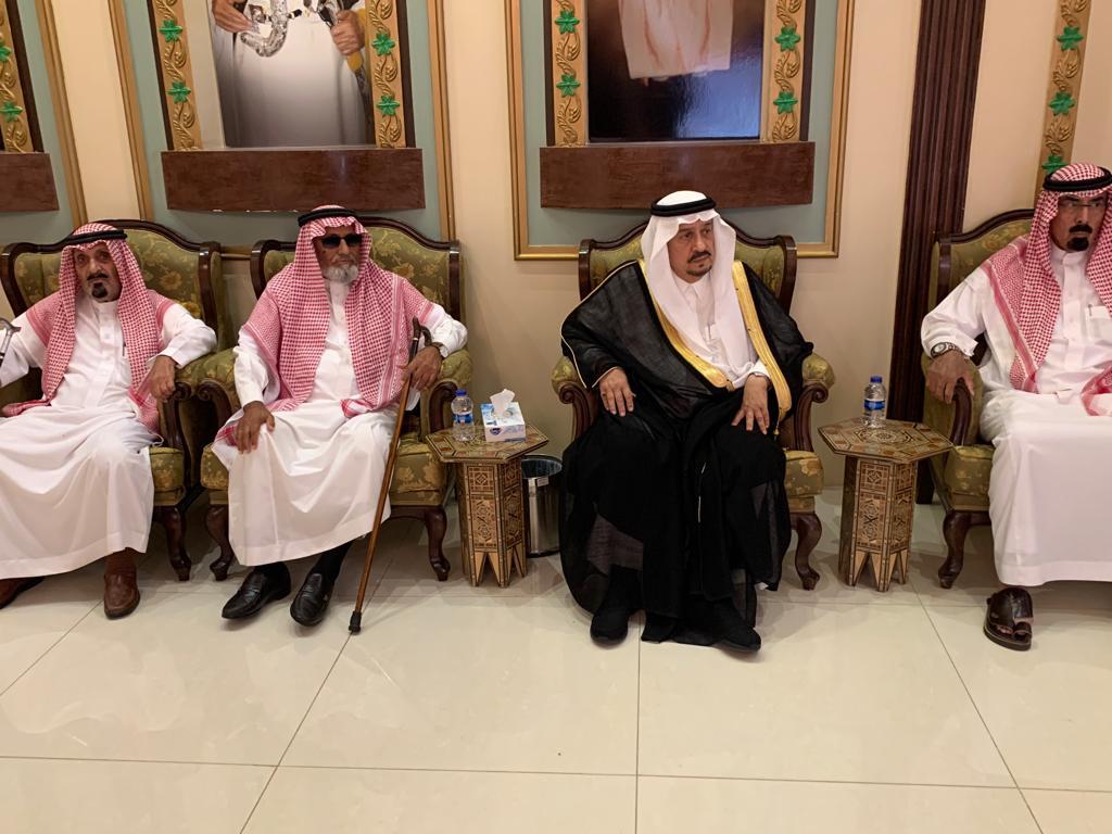 أمير الرياض يعزي ذوي اللواء عبدالعزيز الفغم