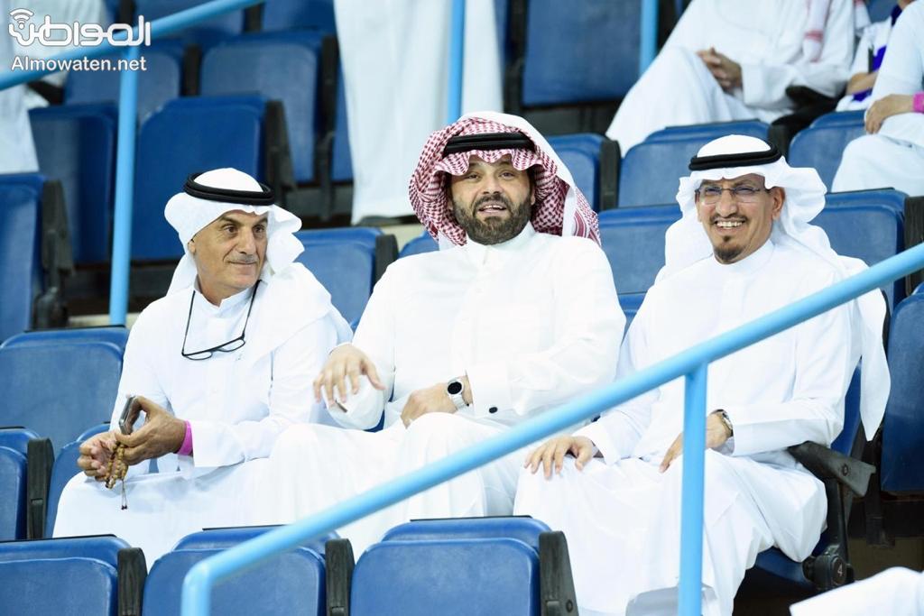 يوسف الجراح يؤازر الهلال ضد السد من المدرجات