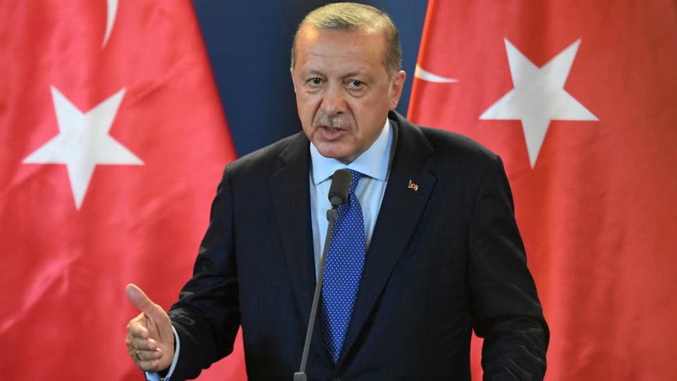 فيديو.. مواطن تركي يحرج أردوغان: أبنائي يموتون جوعًا