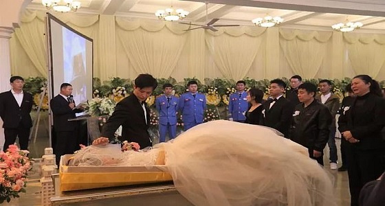 قصة جنازة تحولت إلى حفل زفاف مخيف!
