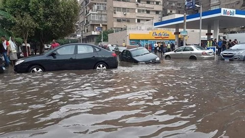 أمطار مصر تعطل الدراسة والشوارع تغرق !