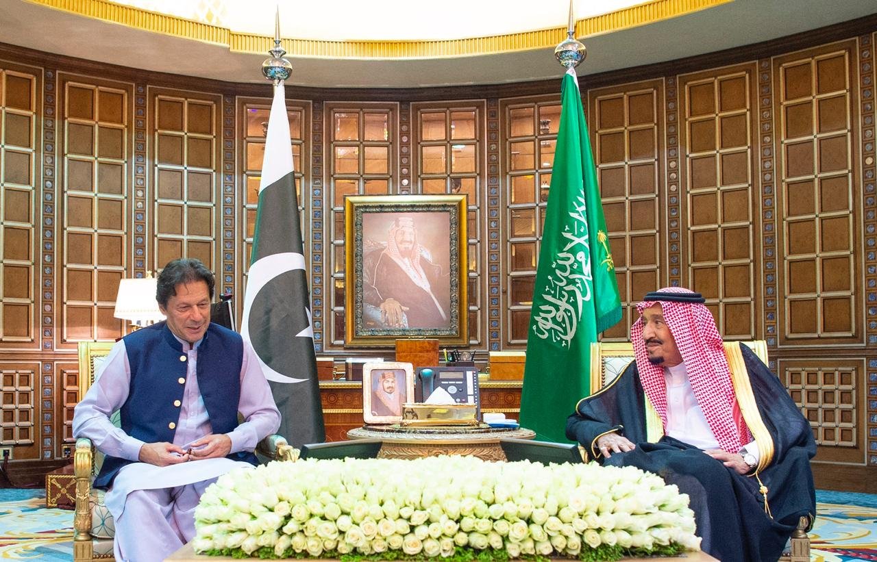 الملك سلمان يستقبل عمران خان لاستعراض آفاق التعاون الثنائي 