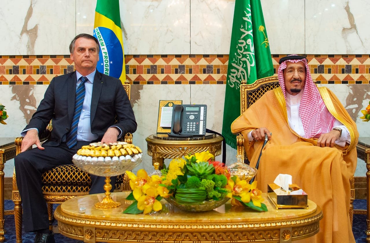 الملك سلمان يستقبل رئيس البرازيل ويقيم مأدبة غداء تكريمًا له