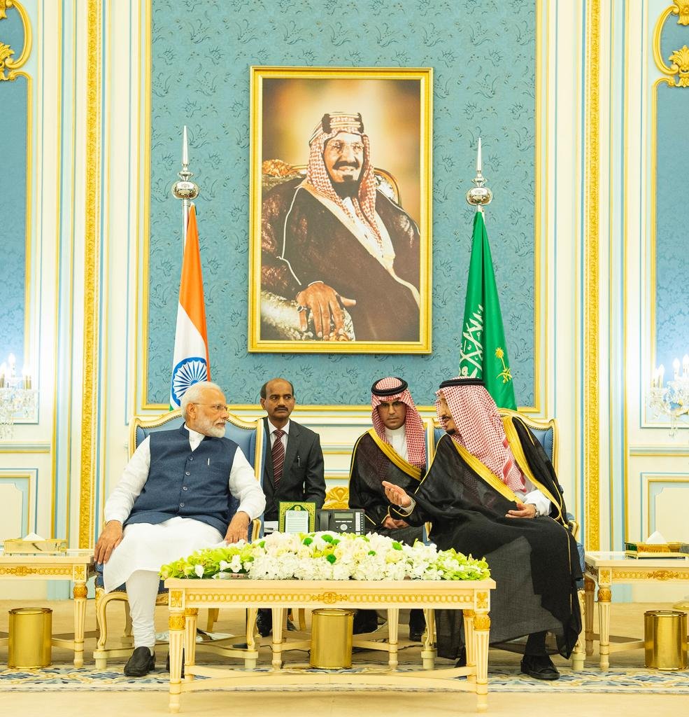الملك سلمان يستقبل رئيس وزراء الهند ويقيم مأدبة غداء تكريمًا له