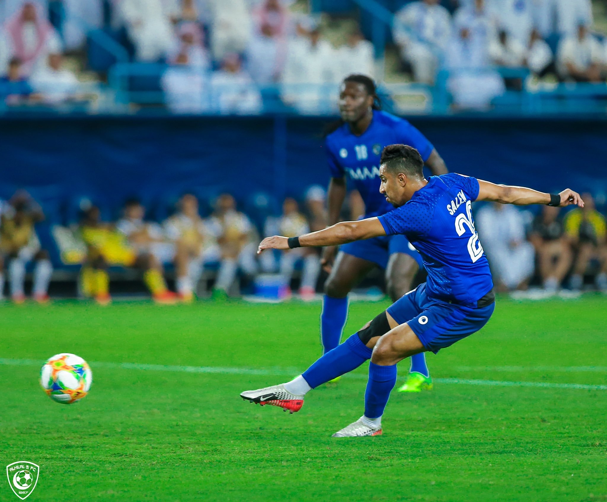 المسحل يبارك لـ #الهلال ويتمنى تتويجه بالآسيوية