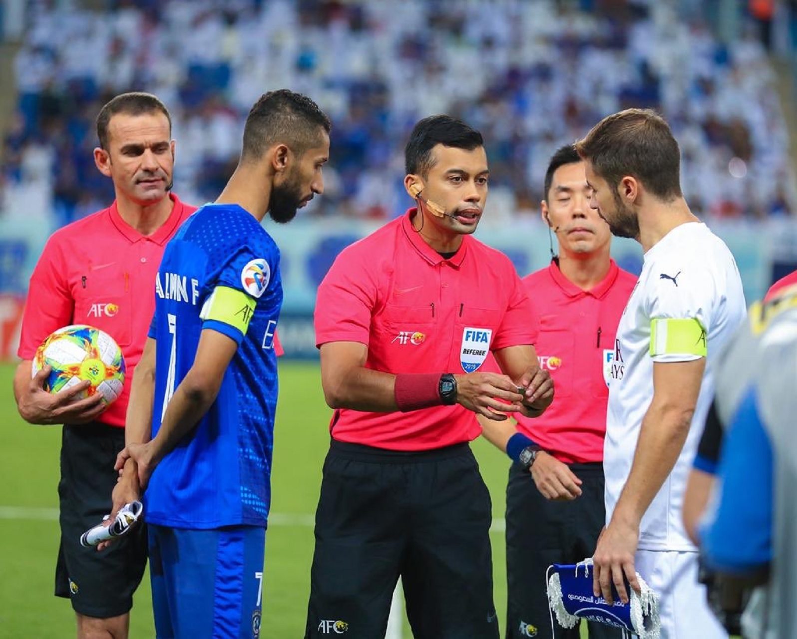 مهزلة التحكيم الآسيوي مستمرة ضد #الهلال