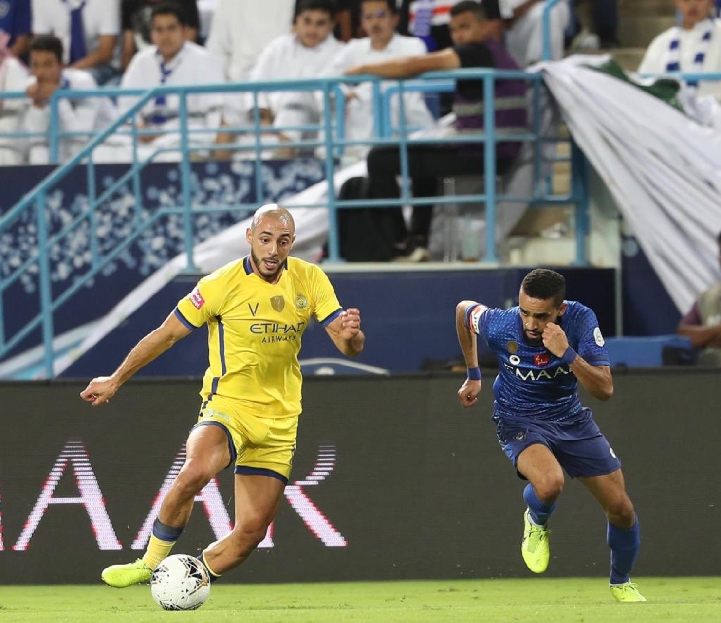 النصر يقلبها ويسقط الهلال في دوري محمد بن سلمان