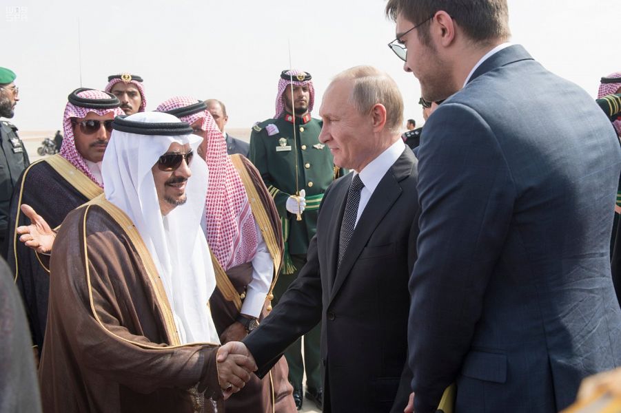 بوتين يصل الرياض في زيارة تاريخية لأول مرة منذ 12 عامًا