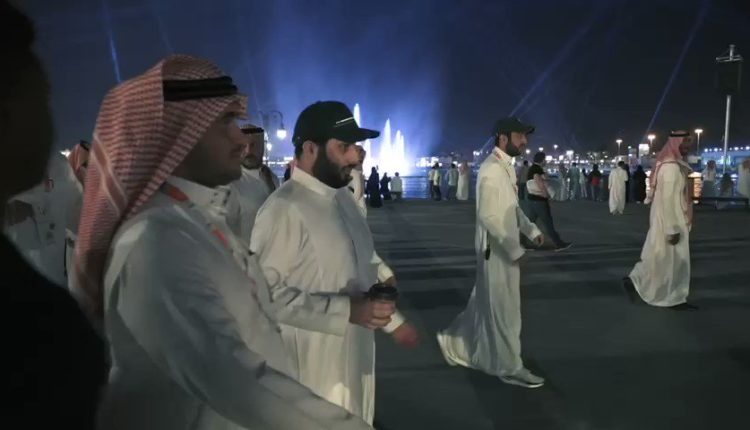 فيديو.. تركي آل الشيخ في بوليفارد الرياض وهكذا استقبله الزوار
