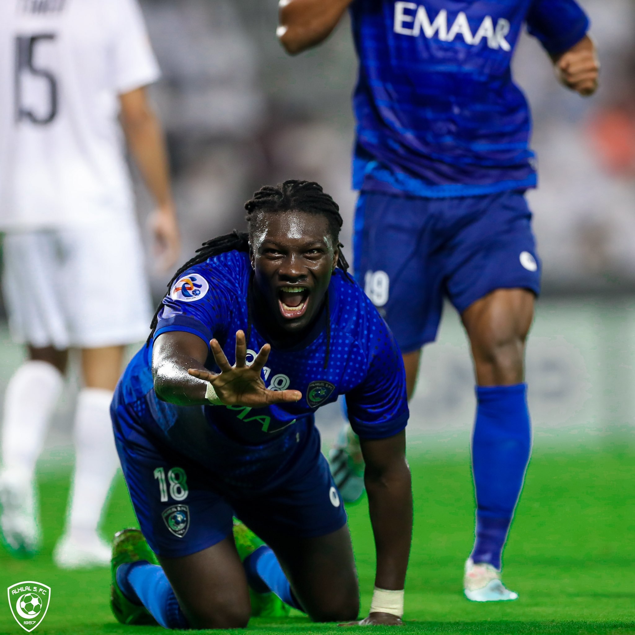 فيديو.. جوميز والشلهوب يتنافسان على أفضل هدف في آسيا