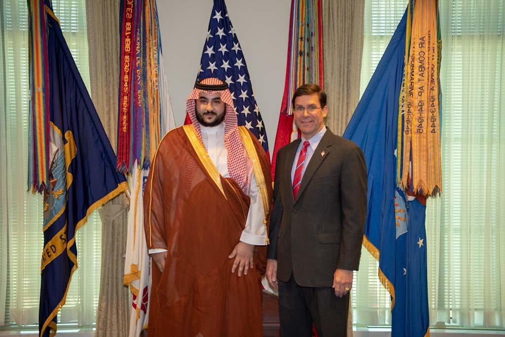 خالد بن سلمان يناقش التحديات المشتركة مع وزير الدفاع الأمريكي